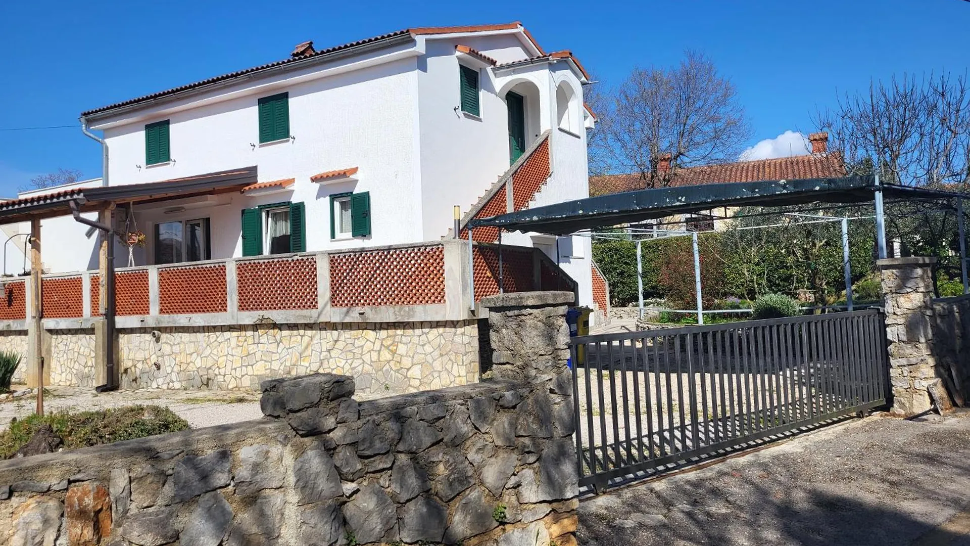 Apartment Apartmani Skrnjug Brzac