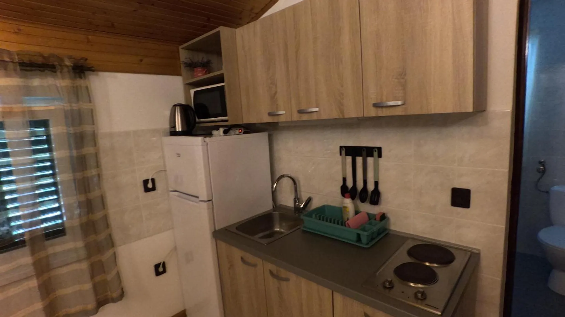 Apartment Apartmani Skrnjug Brzac